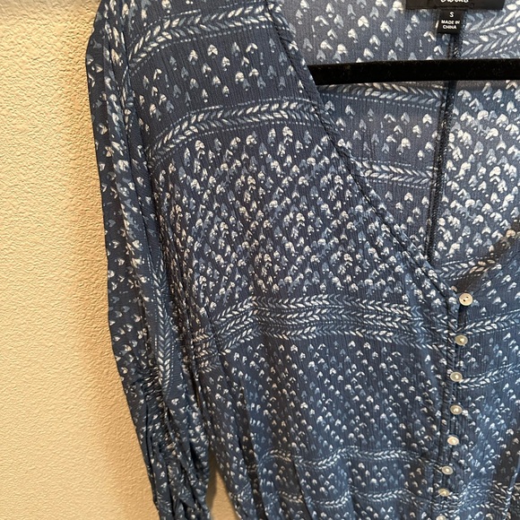 Lulus button front top - Picture 4 of 4